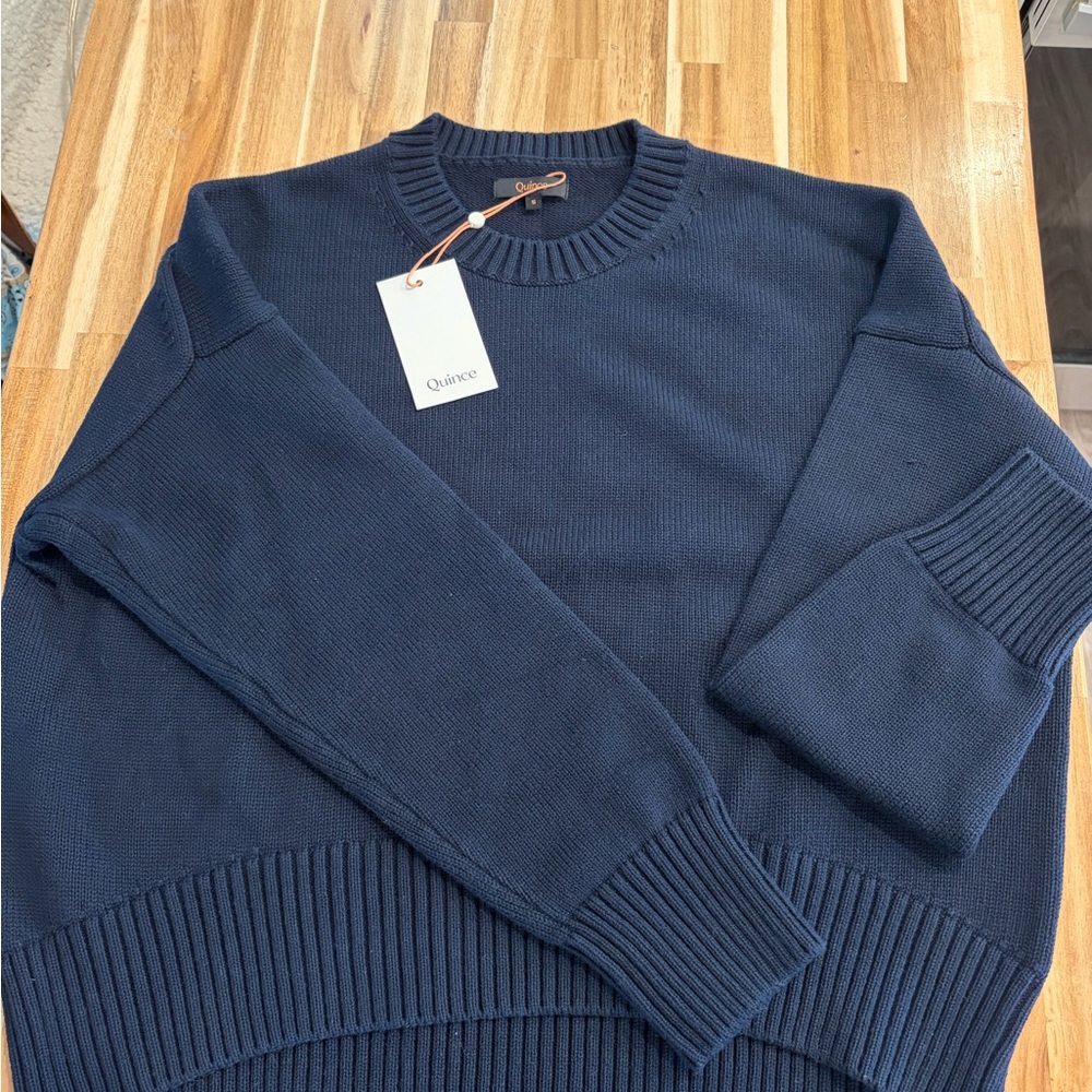 Quince women’s navy Crewneck Sweater size small